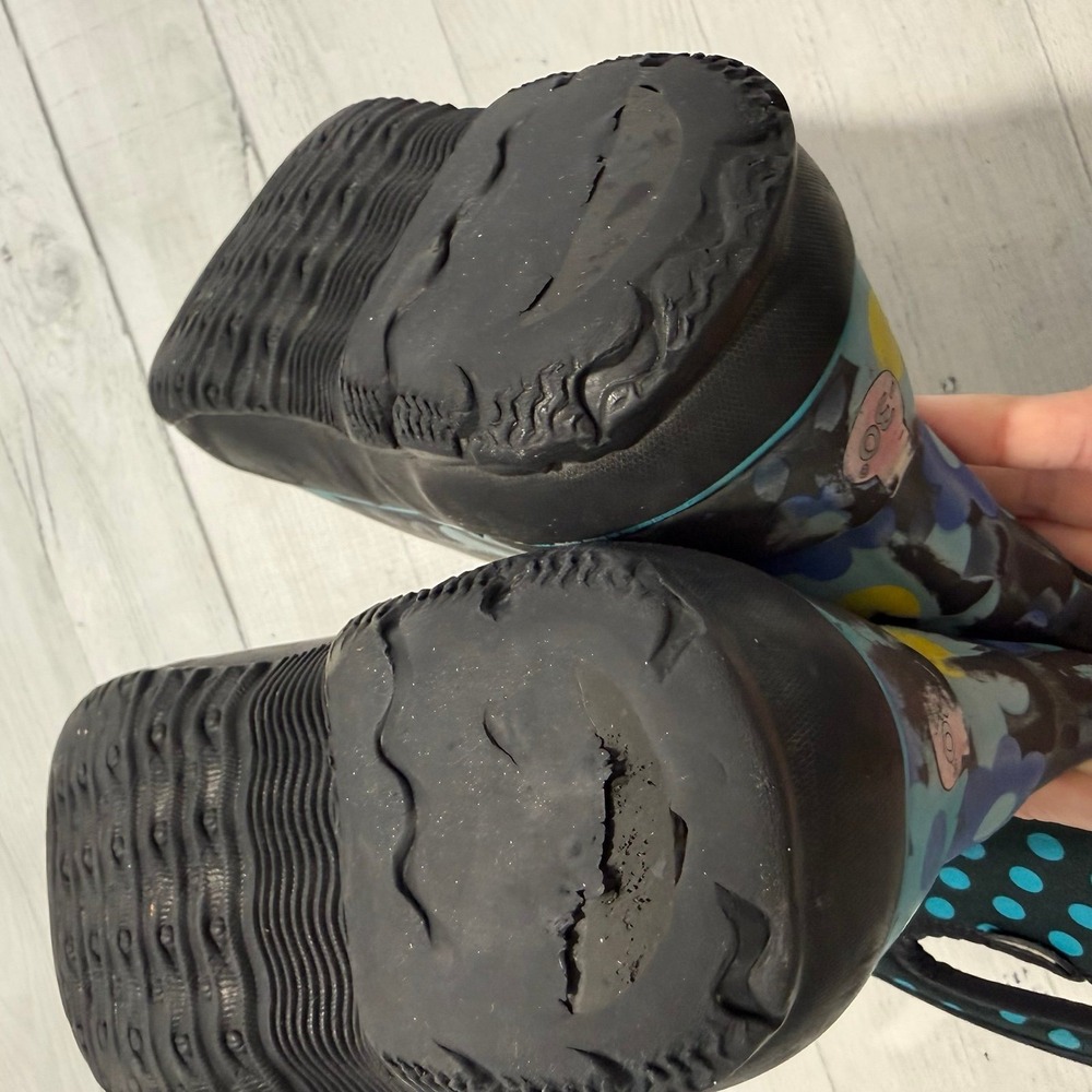 BOGS classic snow boots girls black and blue polka dot floral kids size 13 - Picture 10 of 11